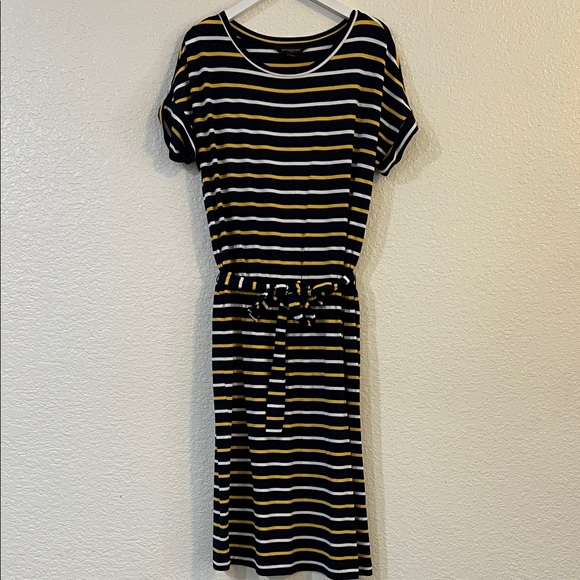 Banana Republic Dresses & Skirts - Banana Republic yellow/navy blue stripe short sleeve dress size XS Rayon/spandex